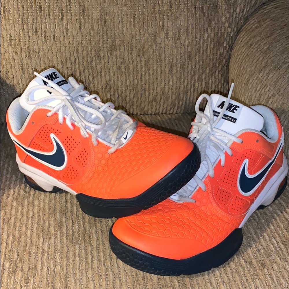 Nike CourtBallistec 4.1 PreOwned Like New SZ 11.5